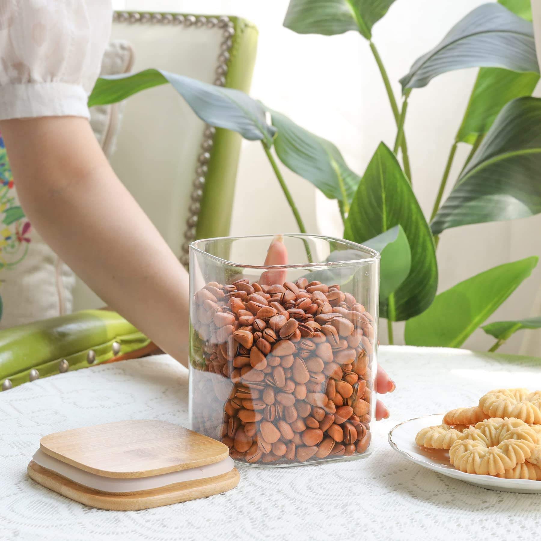 Square Glass Jar with Wooden Lid 950ml